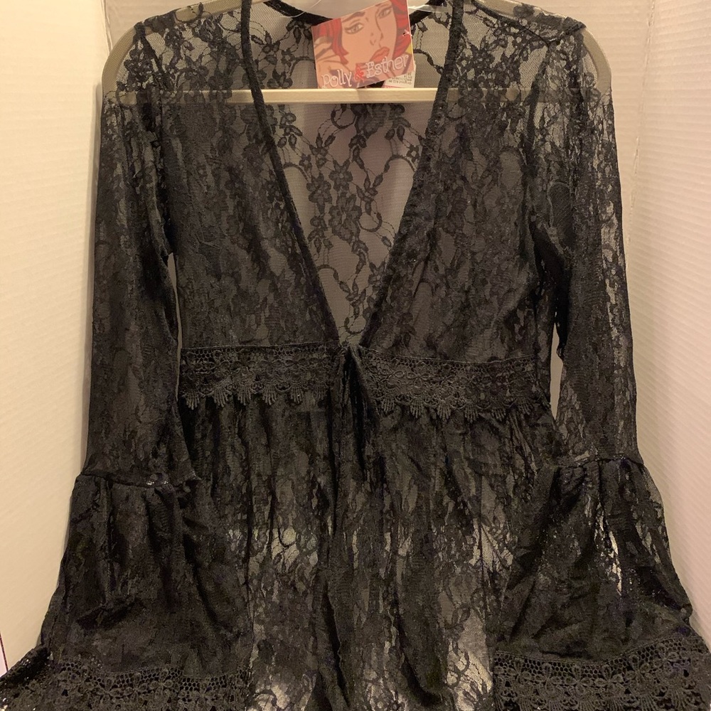 NWT Lace Top